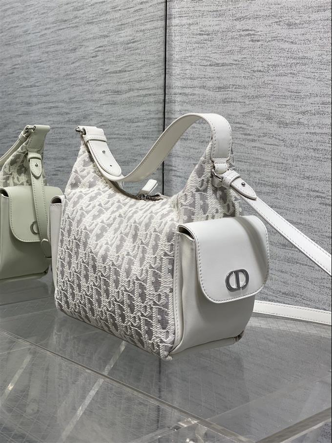 2026 600815164143807